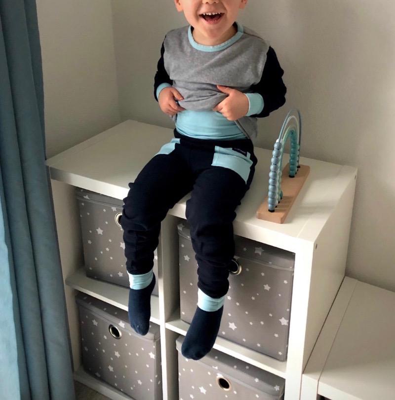 Superjama Jungen